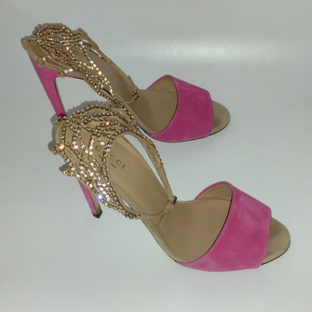 SOLD 💔 Gucci Rhinestone Pink Chainlink Heels - Picture 5 of 16